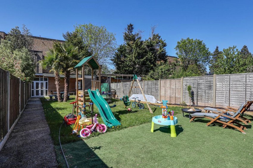 Images for Norman Avenue, South Croydon