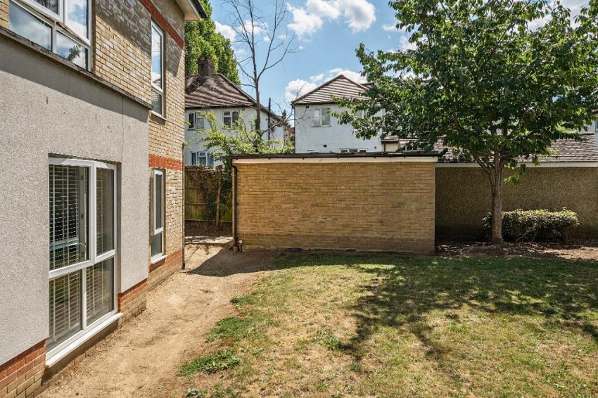 Images for Hadleigh Grove, Coulsdon