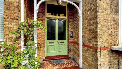 View Full Details for Campden Road, South Croydon