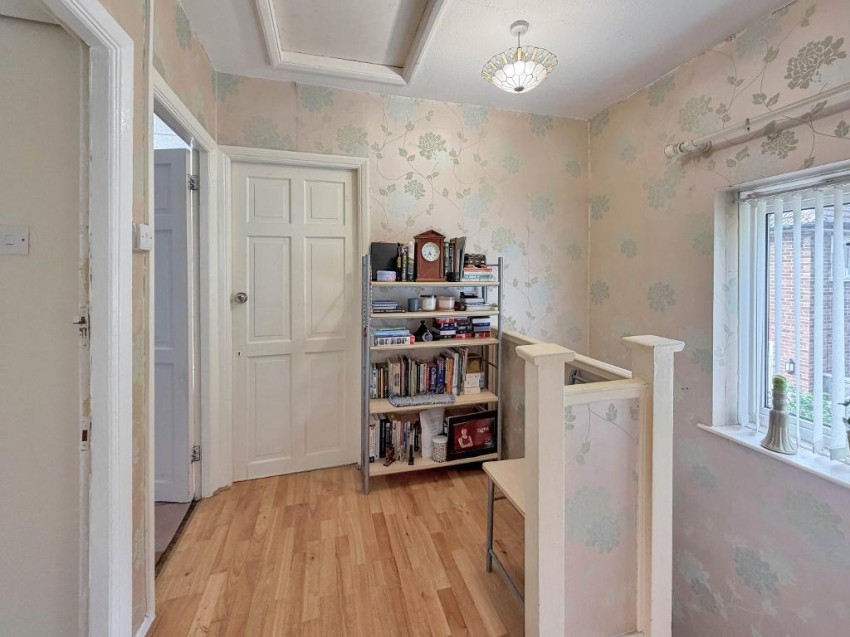 Images for Harewood Gardens, South Croydon