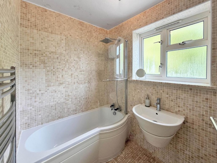 Images for Harewood Gardens, South Croydon