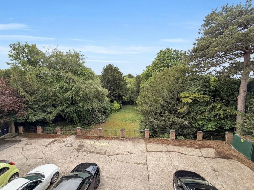 Images for Sanderstead Road, Sanderstead