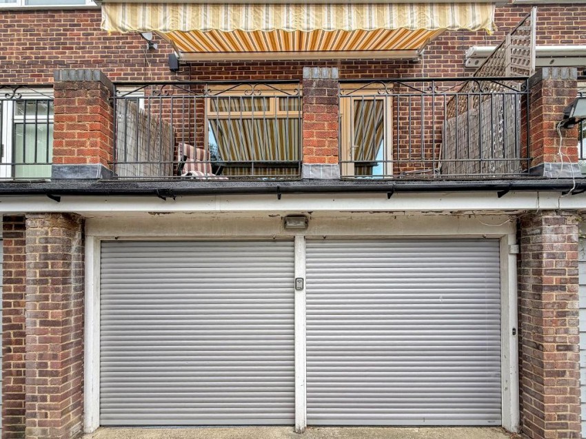 Images for Sanderstead Road, Sanderstead