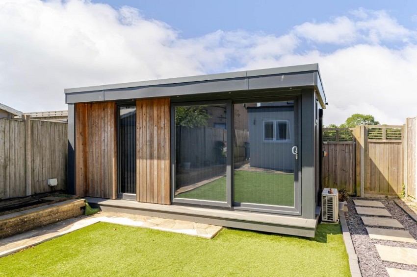 Images for Hamsey Green Gardens, Warlingham