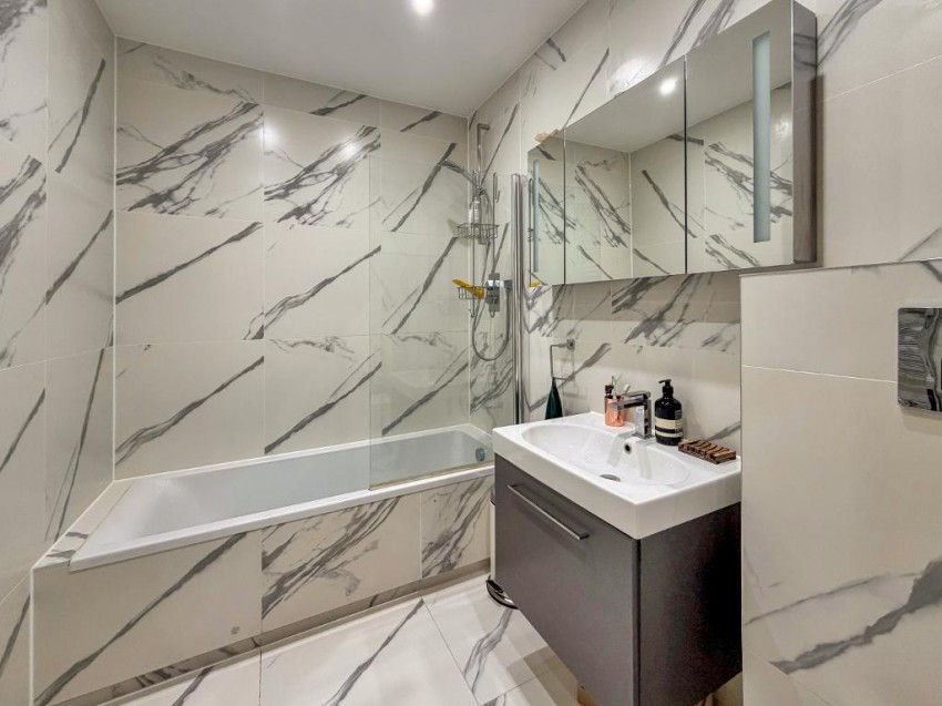 Images for Harewood Road, South Croydon