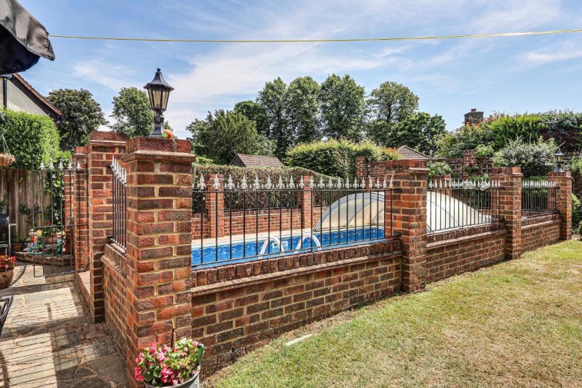 Images for Sanderstead, South Croydon