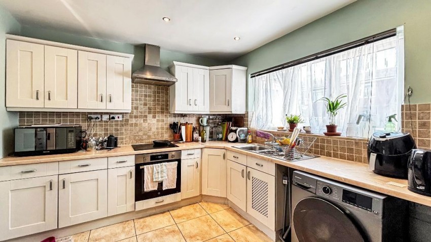 Images for Underwood, New Addington