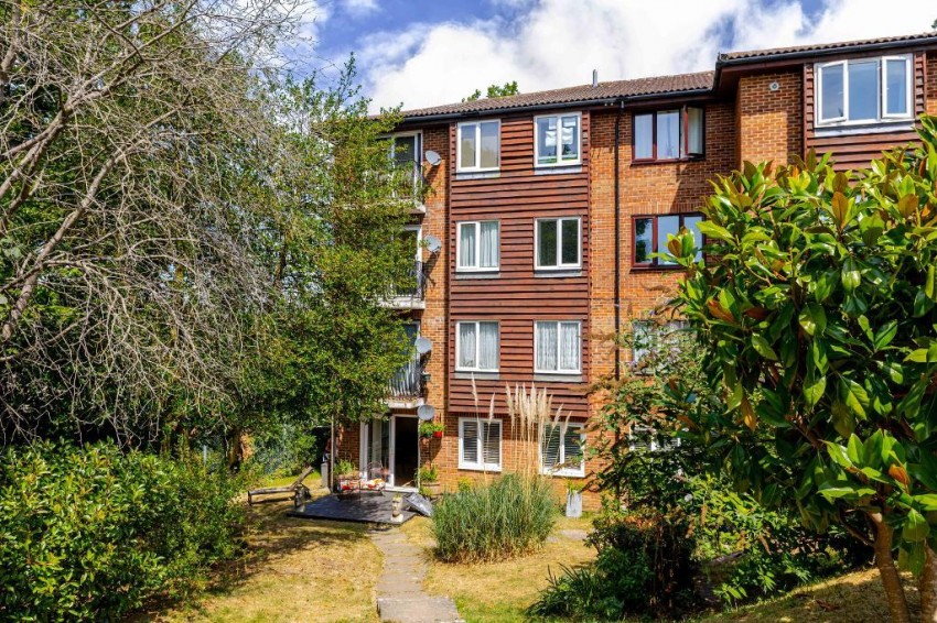 Images for Aveling Close, Purley