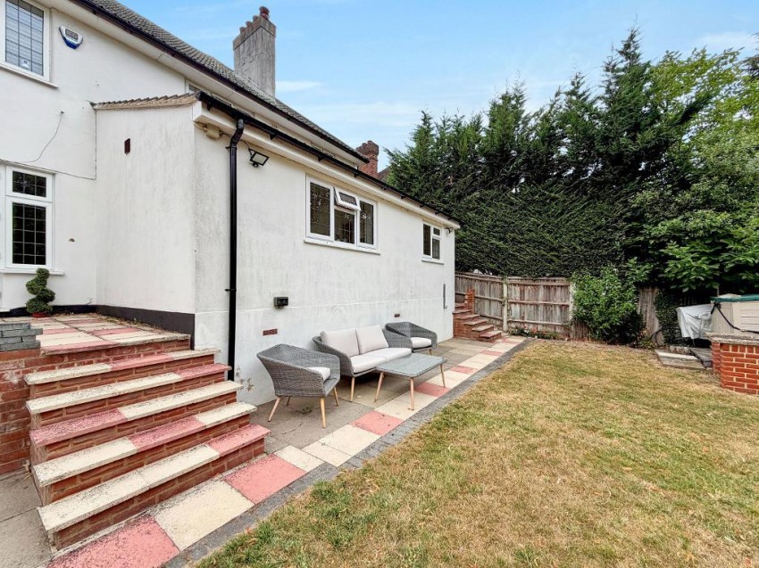 Images for Manor Way, South Croydon